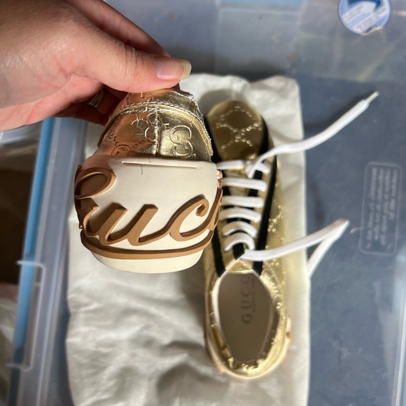 Gucci Gold Sneakers; Brand new, size 40 - Picture 4 of 4